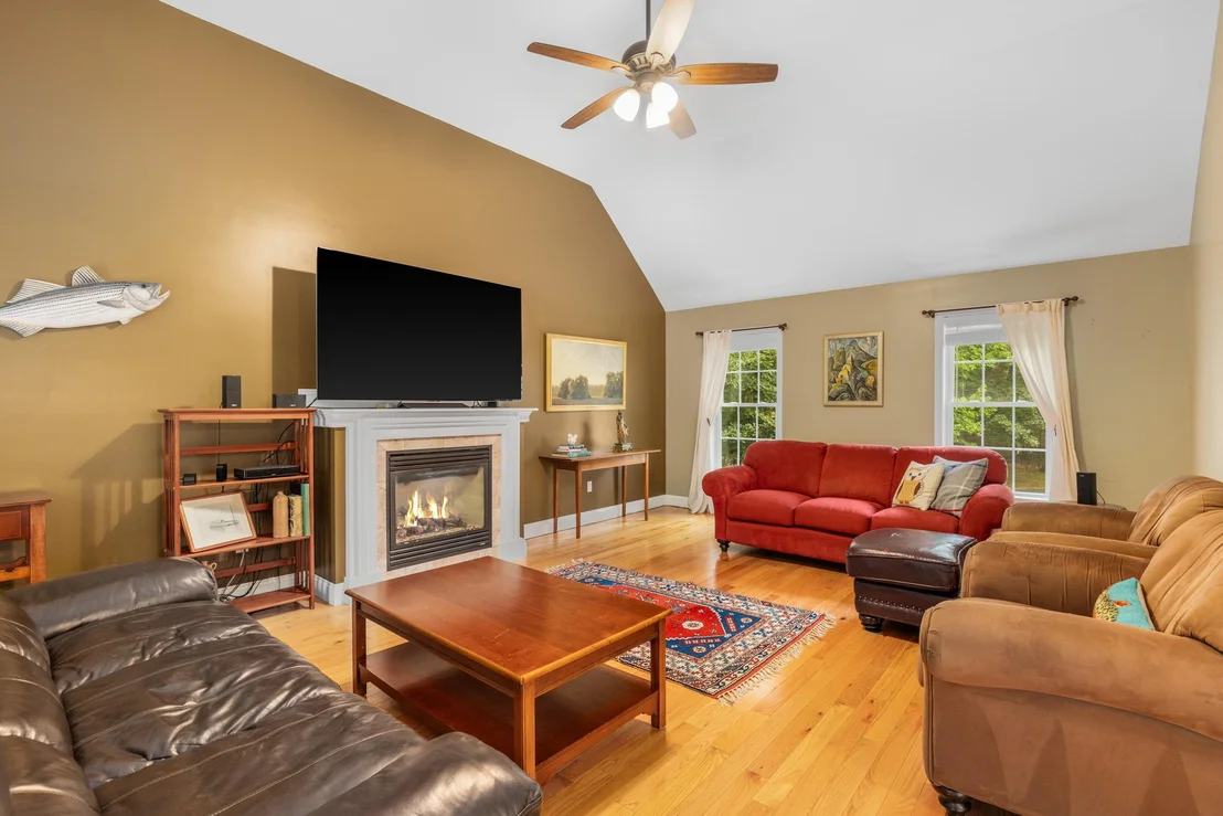 Photo of 33 PISCATAQUA