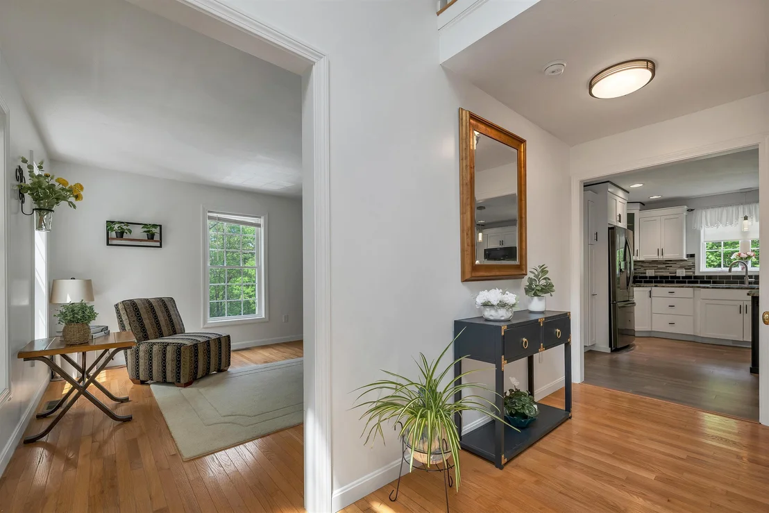 Photo of 537 Pingree Hill