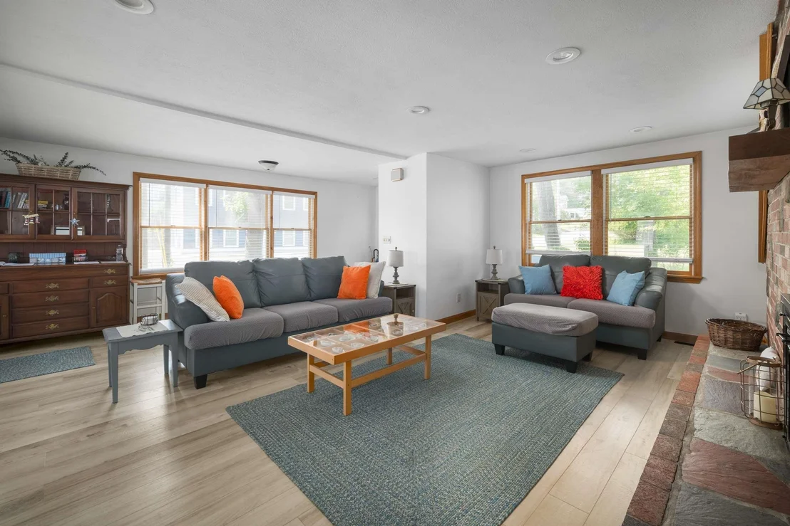 Photo of 35 Beacon