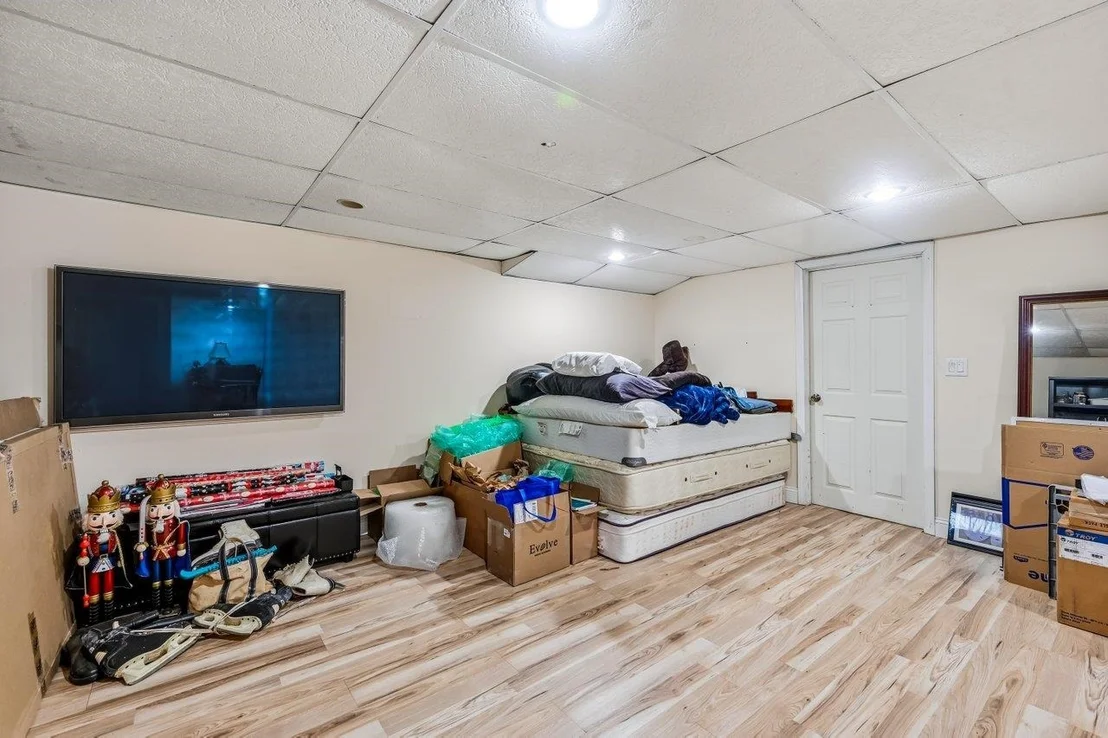 Photo of 154 Flagg