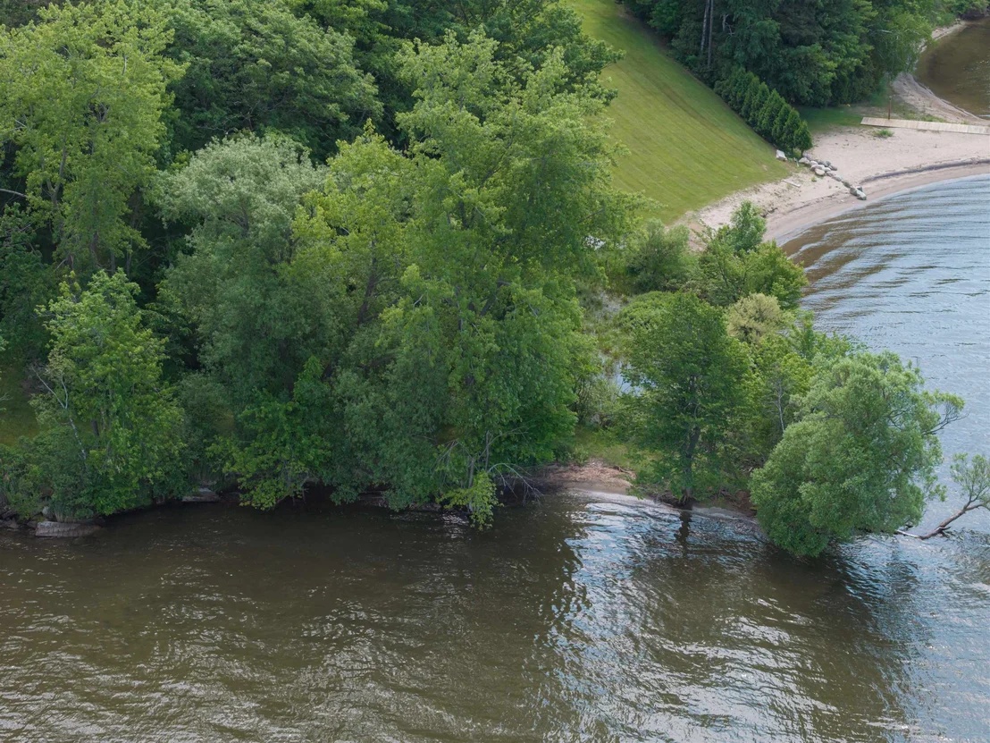 Photo of 1413 Bluff