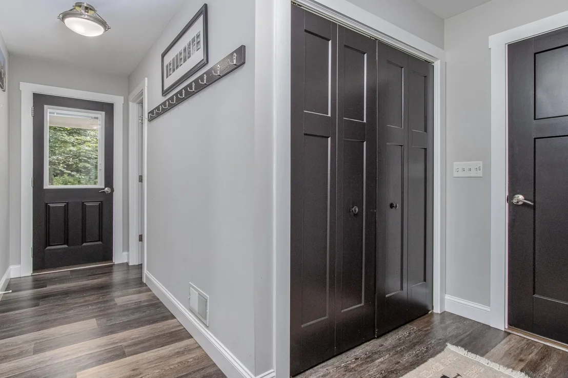 Photo of 325 Mccurdy