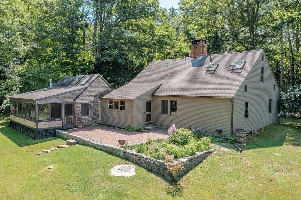 Photo of 129 Webster Mills