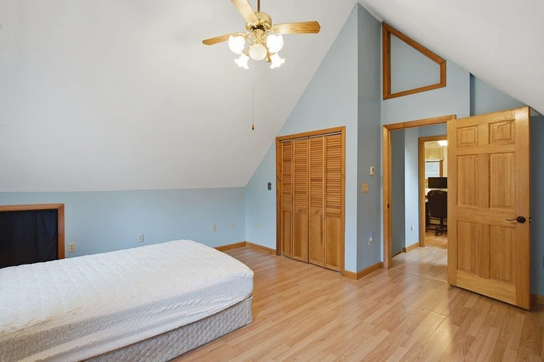 Photo of 87 B Hill