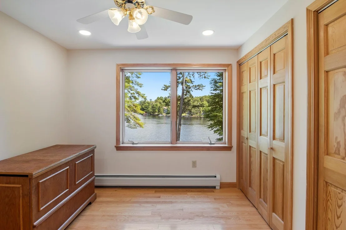 Photo of 22 Lakeside
