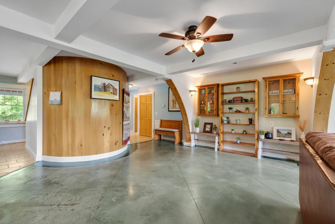 Photo of 1012 Hallstrom