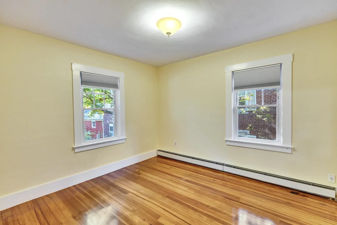 Photo of 370 Main