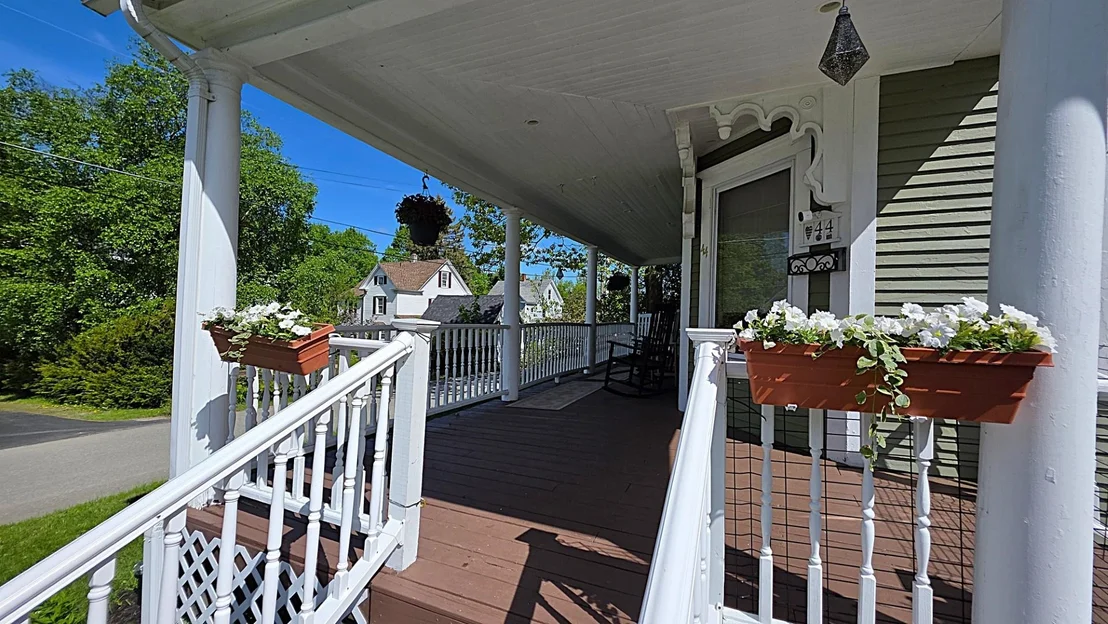 Photo of 44 Taylor