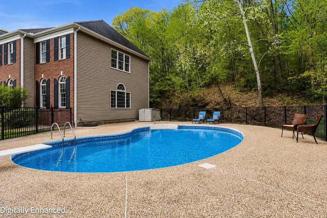 Photo of 25 Ellison