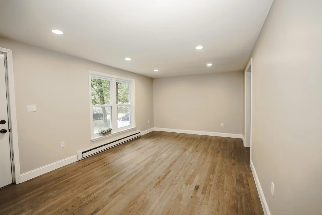 Photo of 33 North Shore