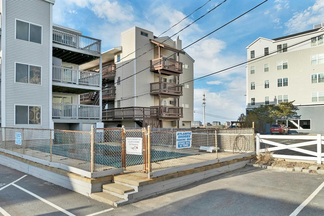 Photo of Unit N1 at 421 Ocean