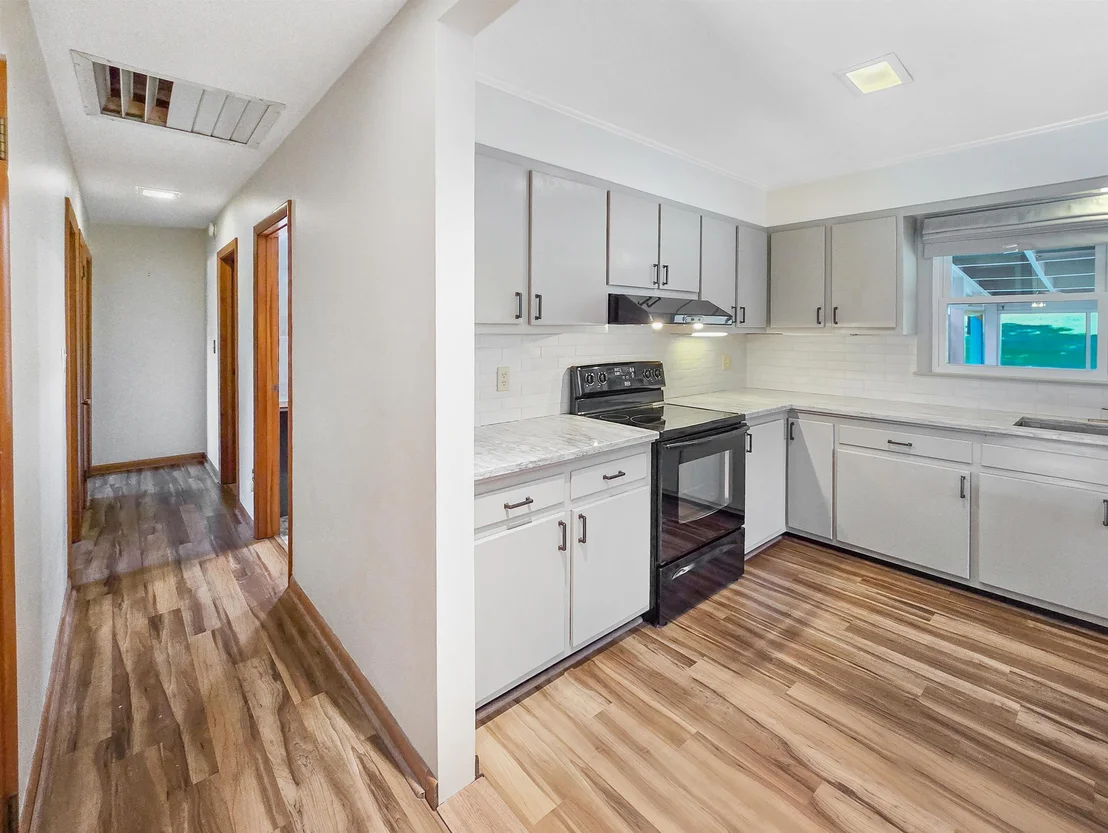 Photo of 6 Juniper Hill