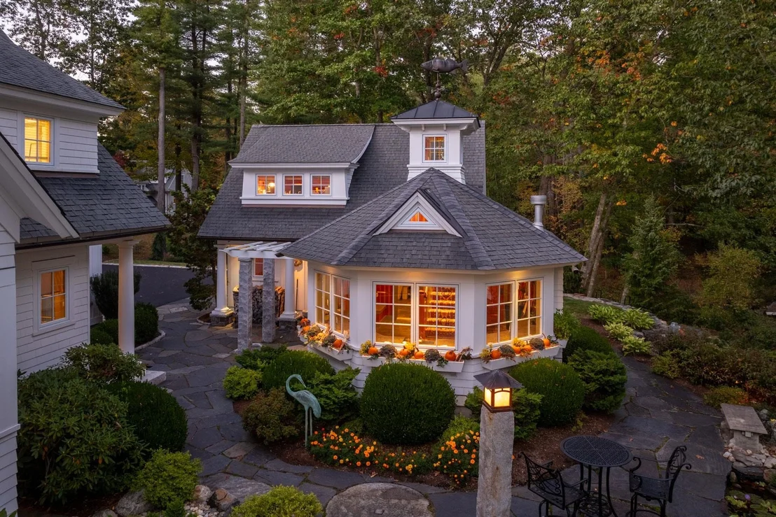 Photo of 24 WISTERIA