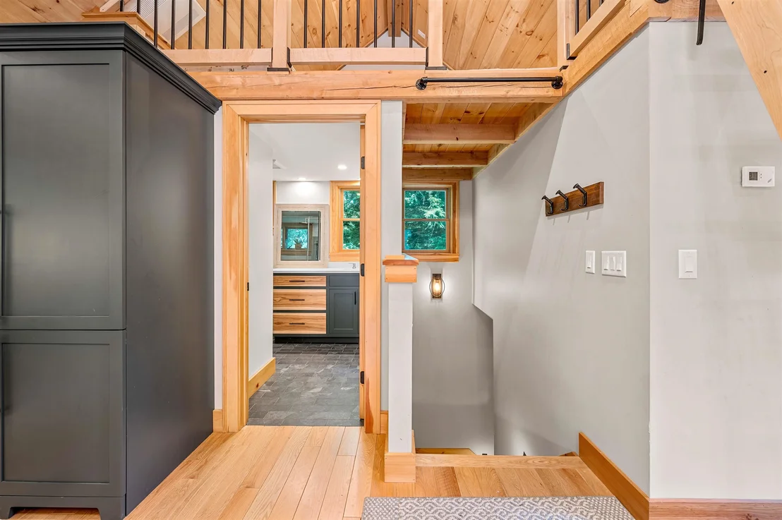 Photo of 111 Pine Tree