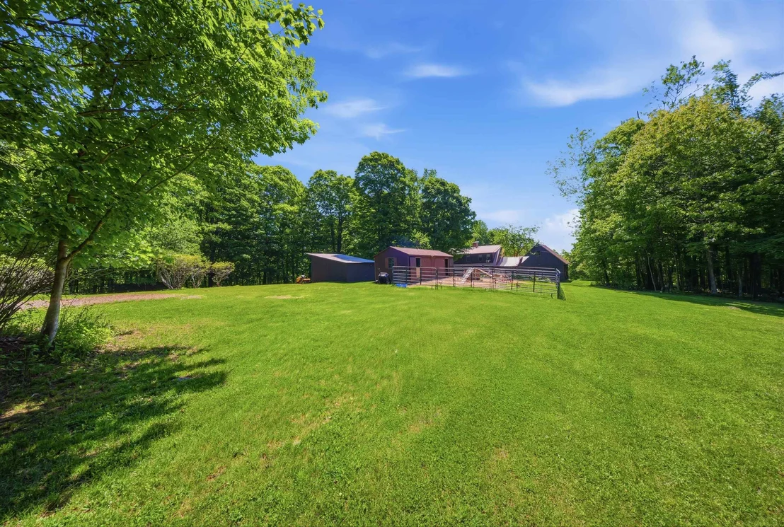 Photo of 291 Halfmoon Pond