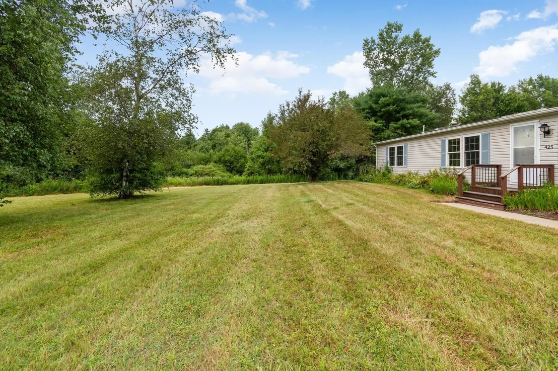 Photo of 425 Mountain View