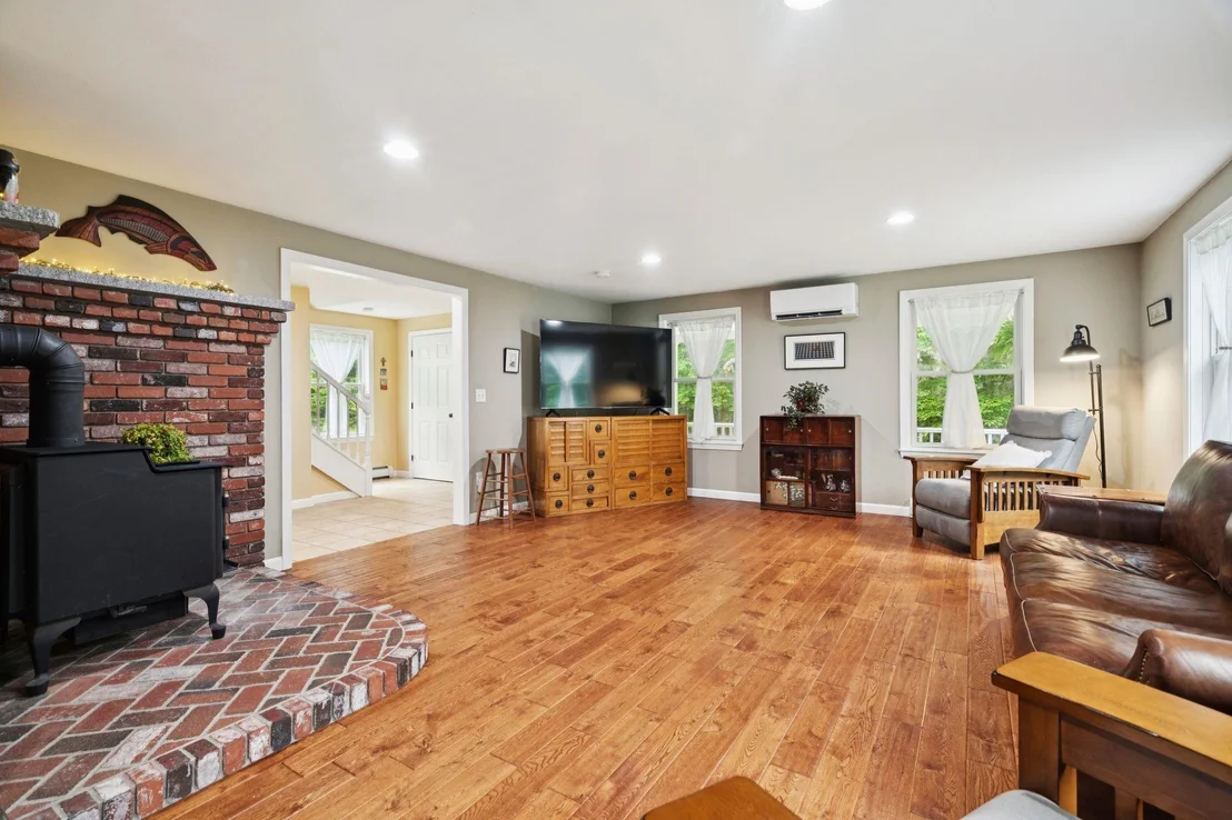 Photo of 89 Valley