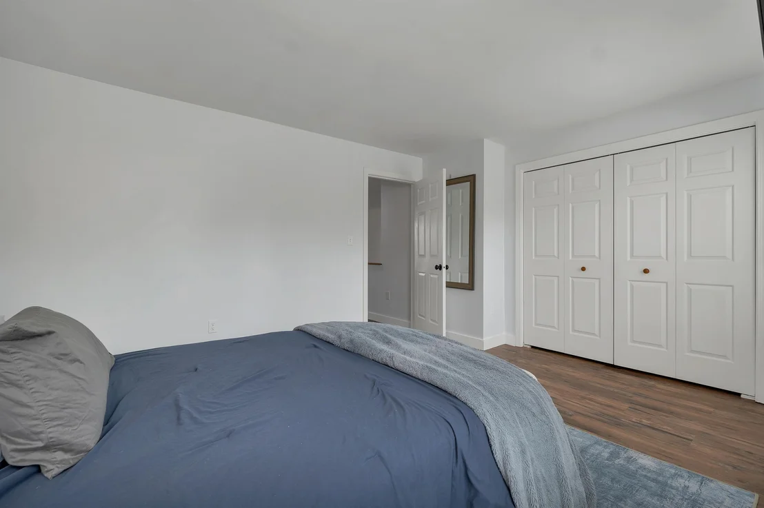 Photo of Unit 303 at 1465 Hooksett