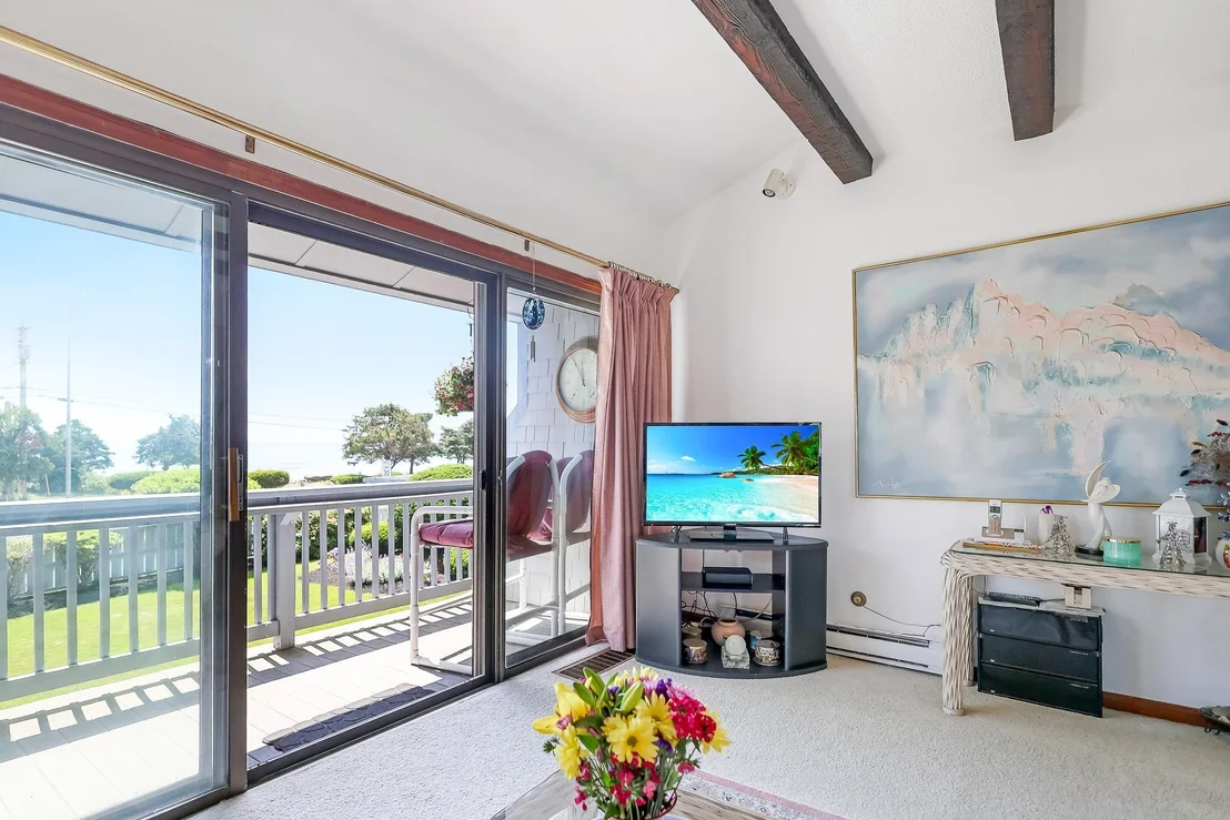 Photo of Unit 1 at 951 Ocean