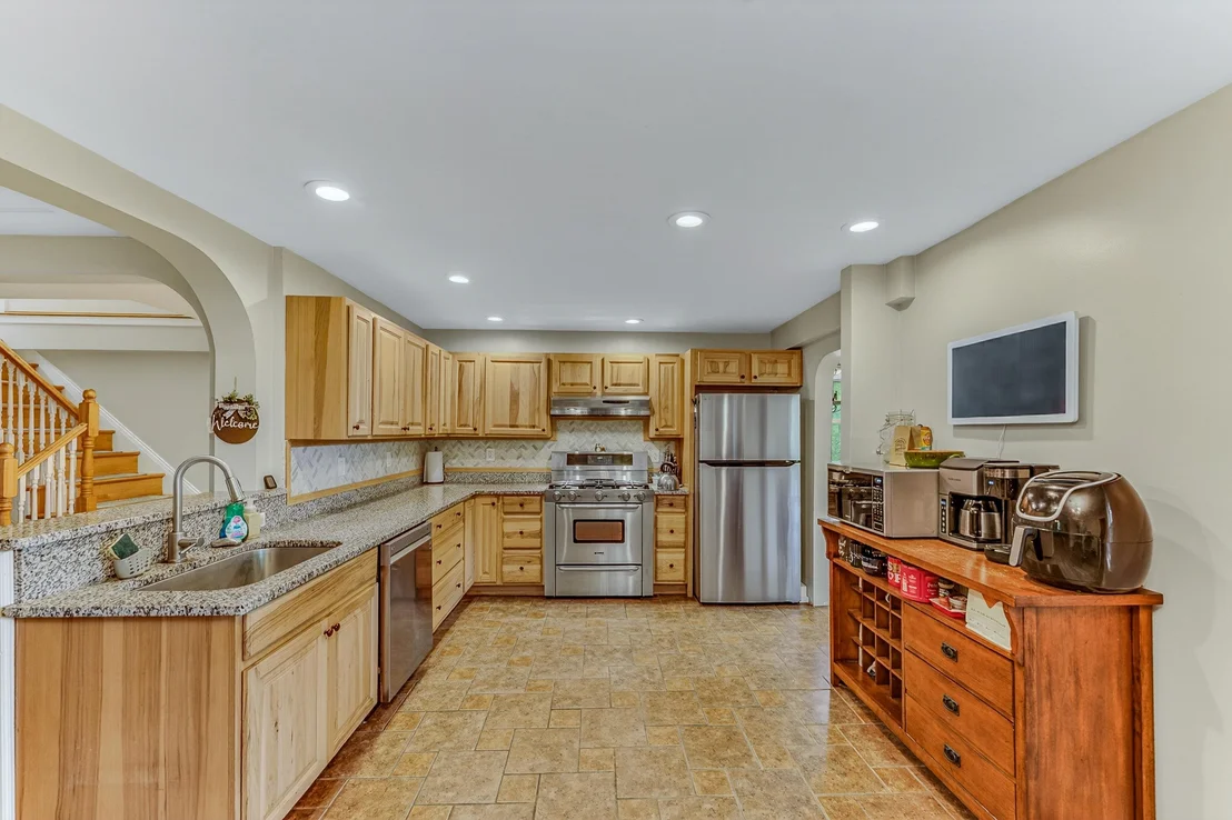 Photo of 3310 Main