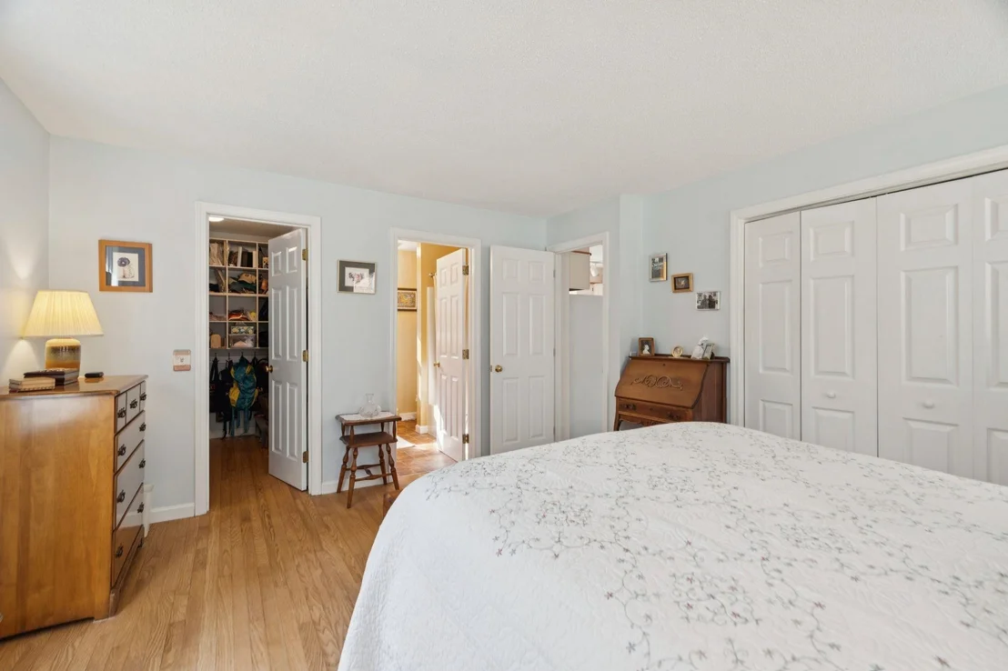 Photo of 455 Hawk Pine