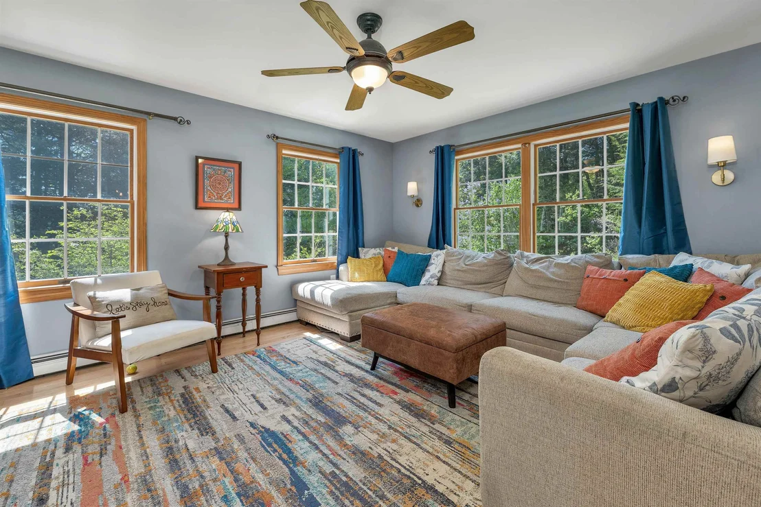 Photo of 1350 Barker