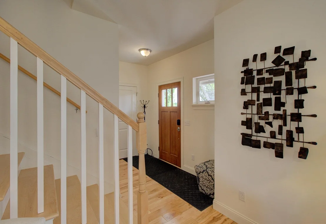 Photo of 307 Rye