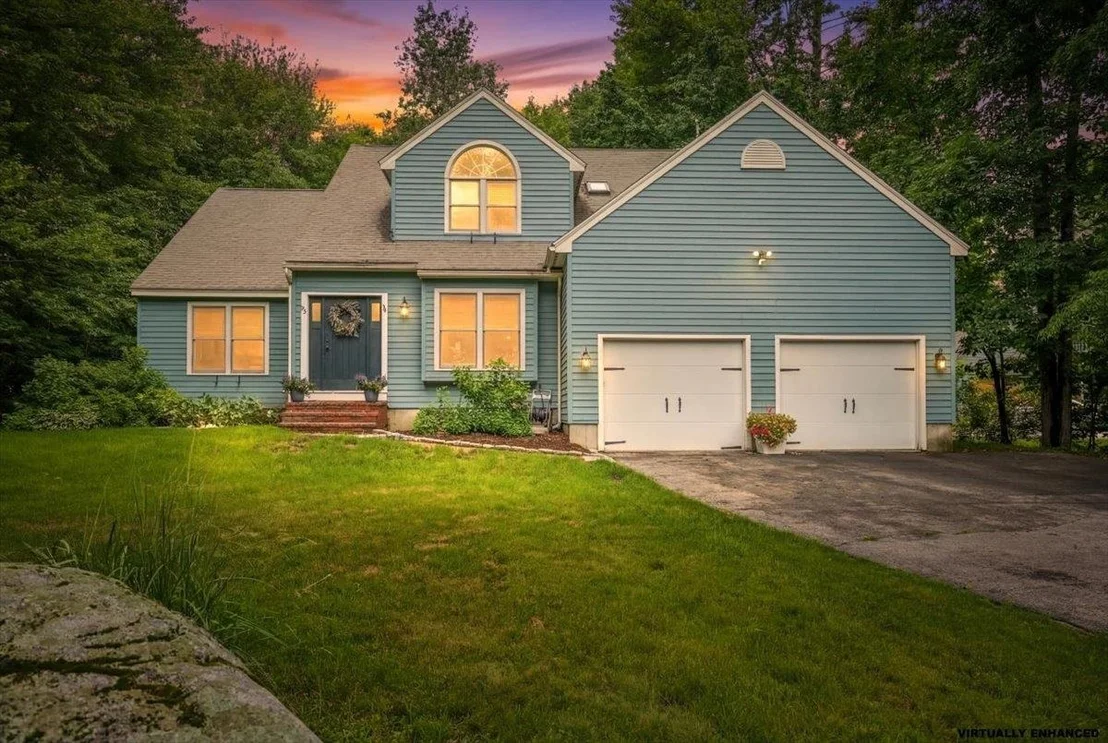 Photo of 72 Oakmont