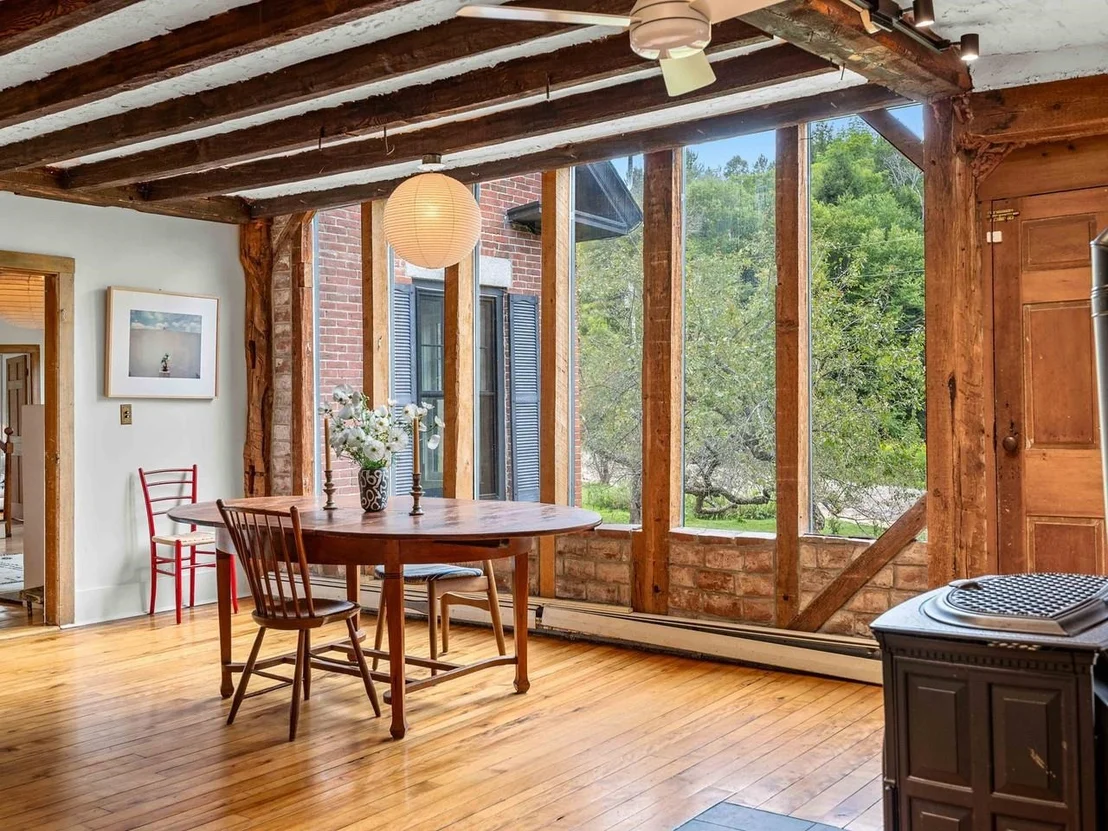 Photo of 3171 Brook