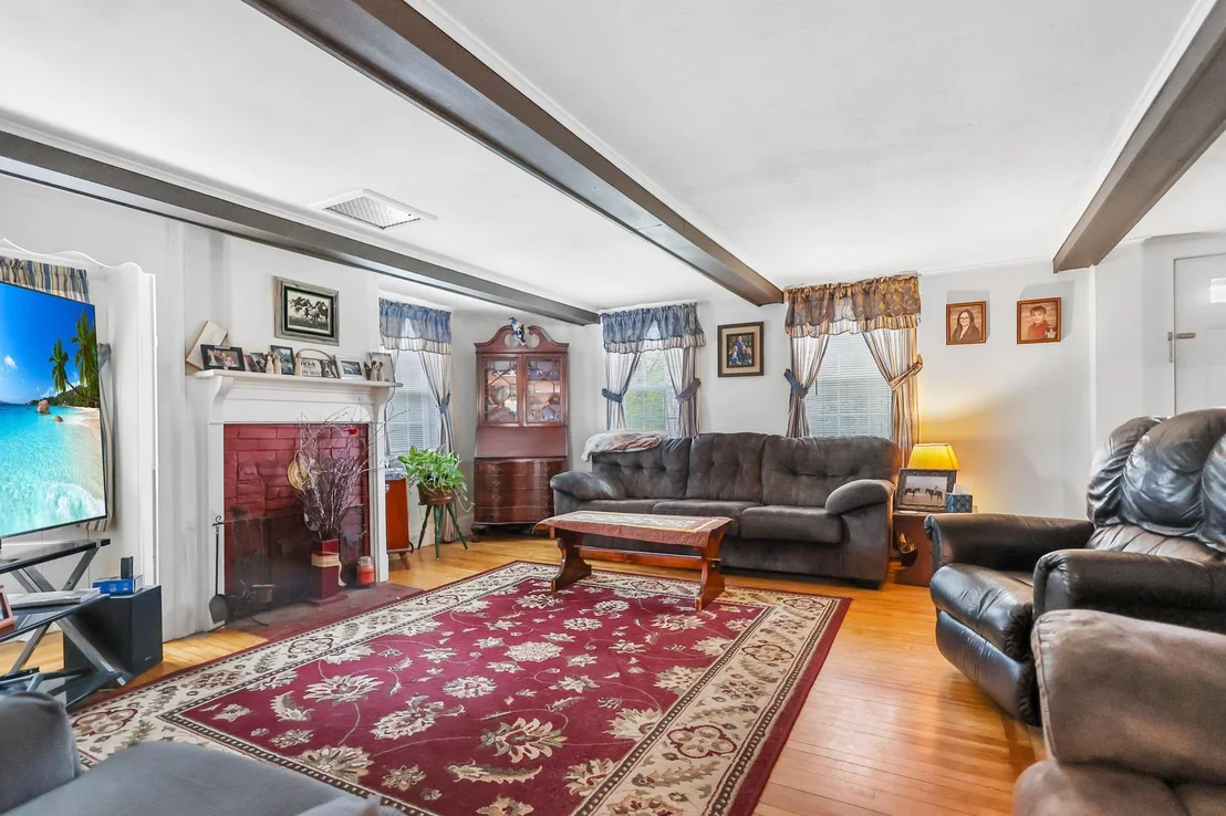 Photo of 32 Bean Hill