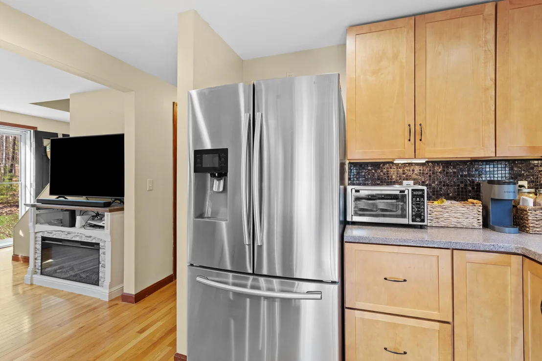 Photo of 345 Davison