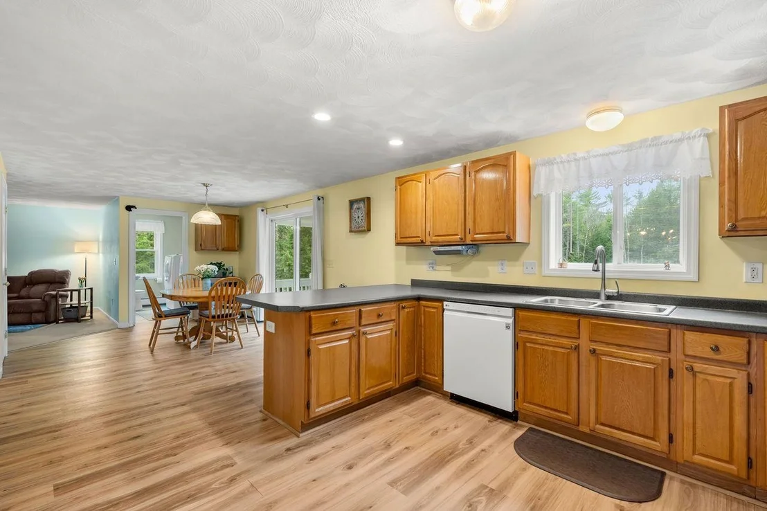 Photo of 496 Loudon
