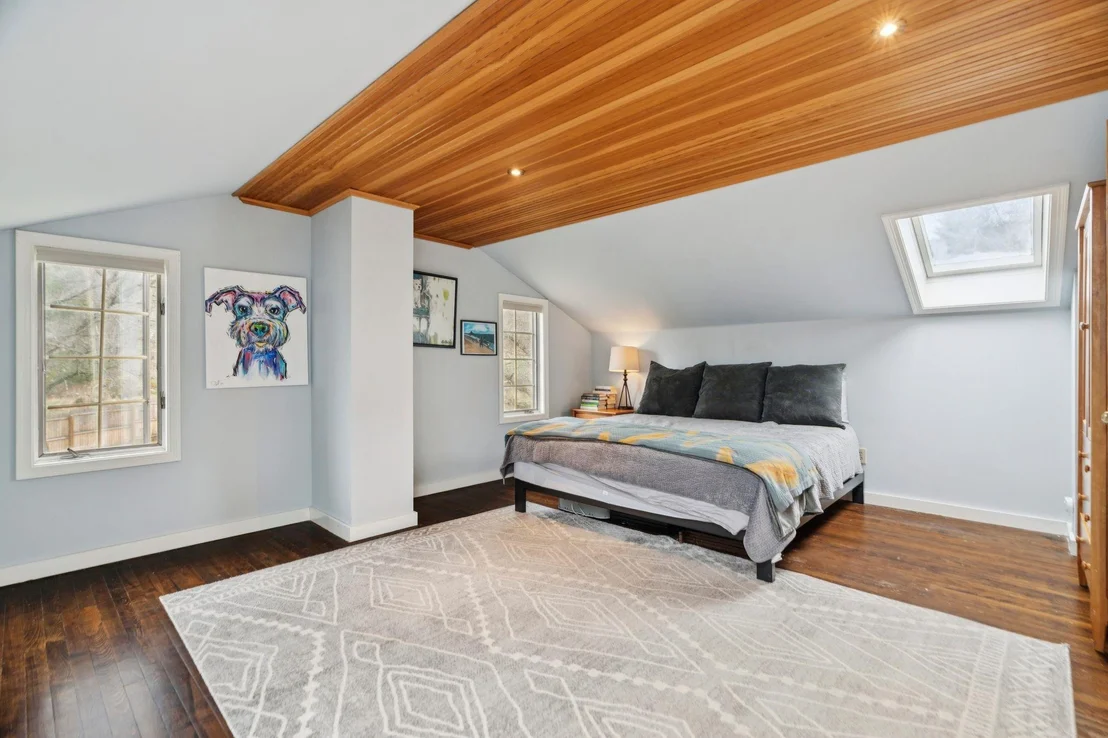 Photo of 441 Rhoades Hill