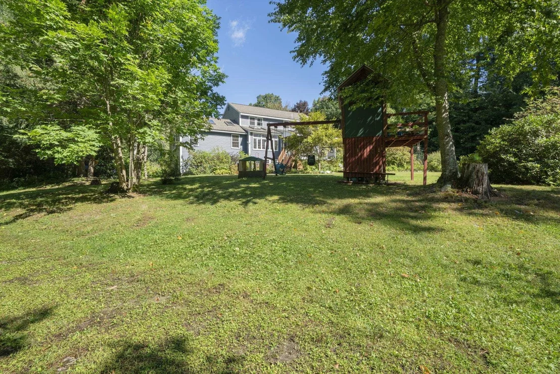 Photo of 28 Longview