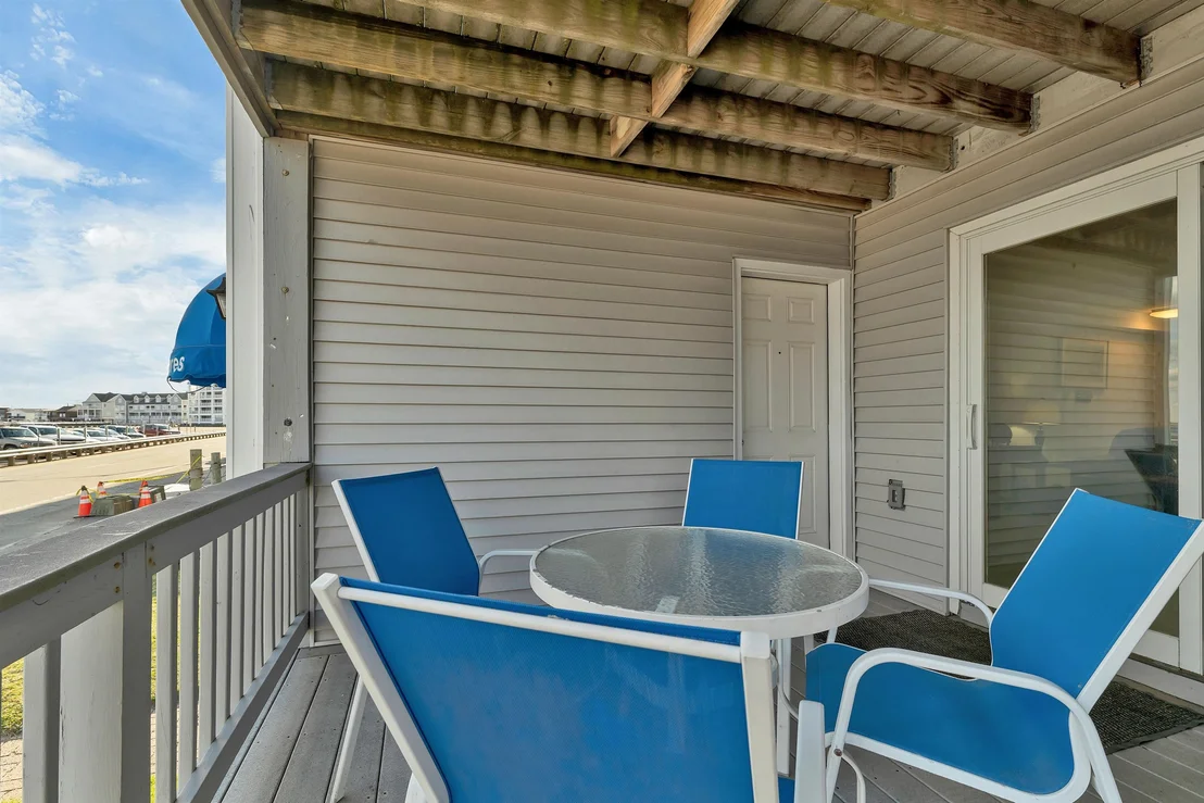 Photo of Unit N1 at 421 Ocean