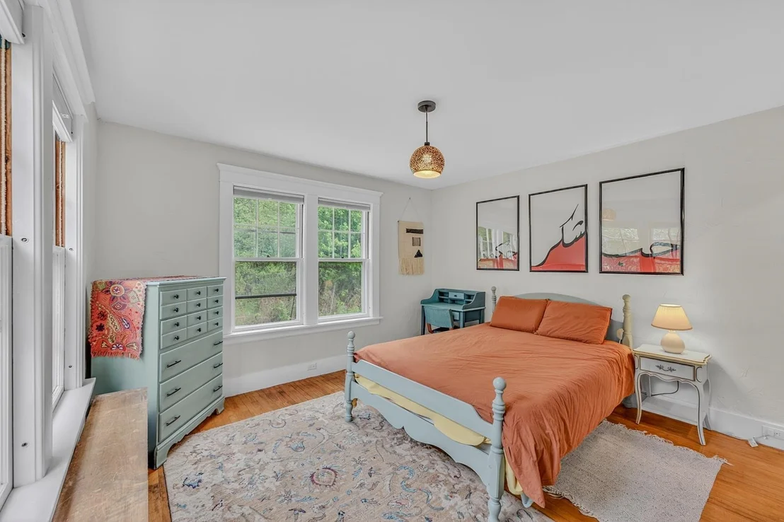 Photo of 905 Main