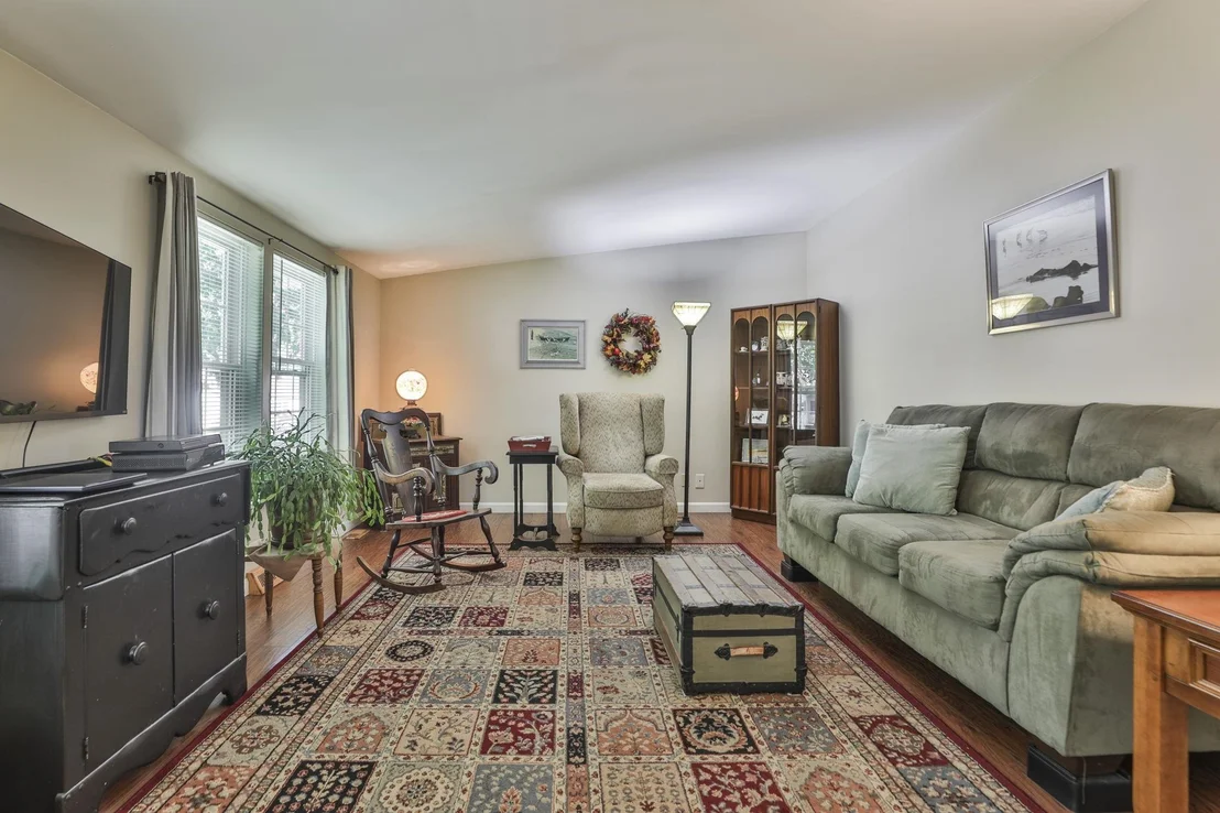 Photo of 8 Aberdeen