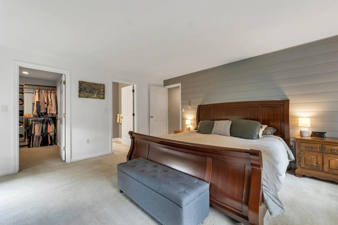 Photo of 27 Oakmont