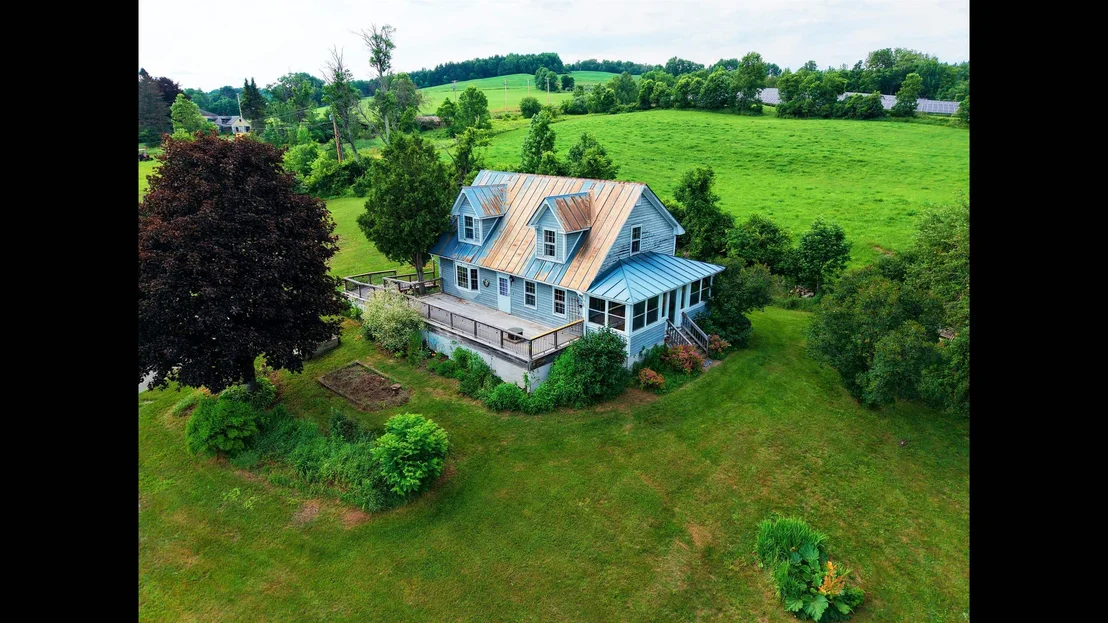 Photo of 3954 West Barnet
