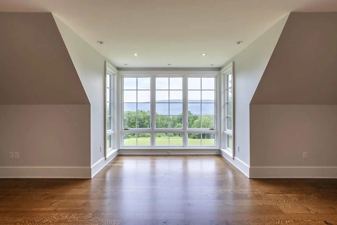 Photo of 551 West Fields