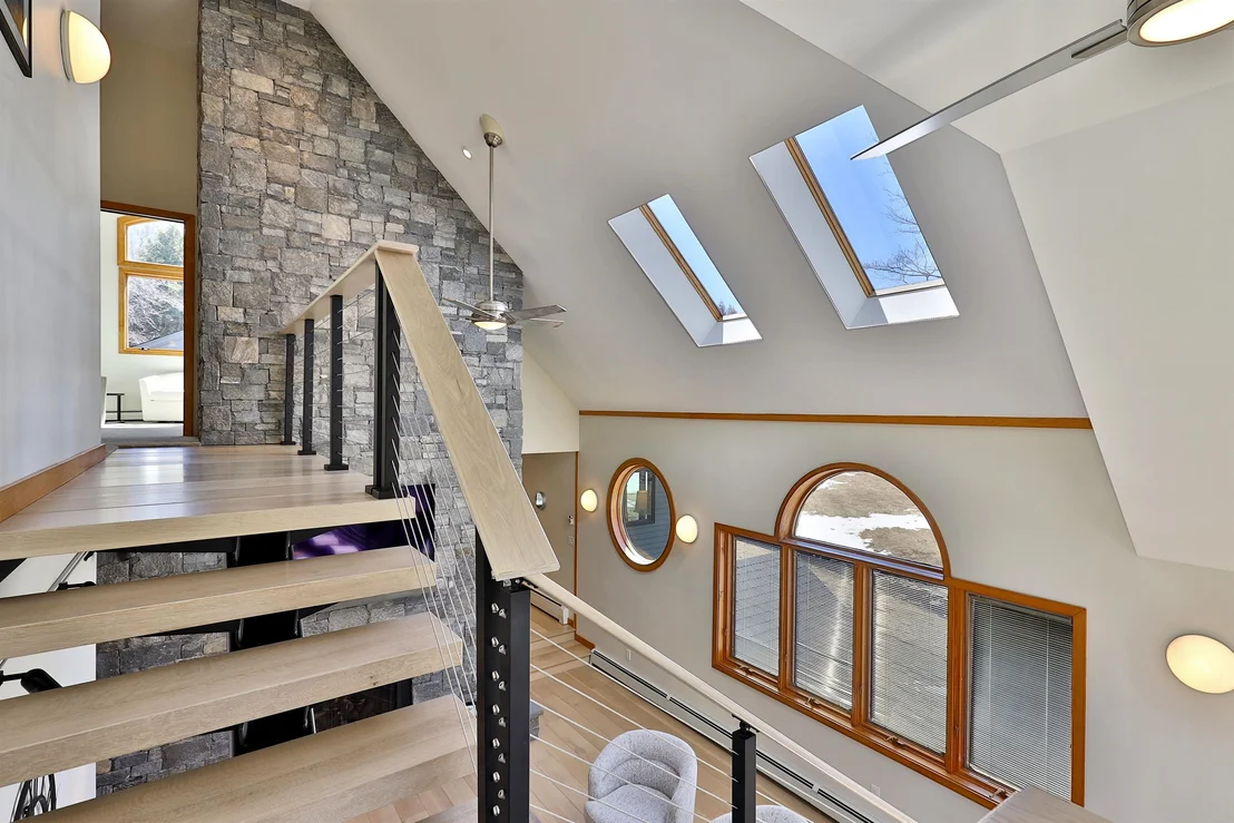 Photo of 426 Roaring Brook