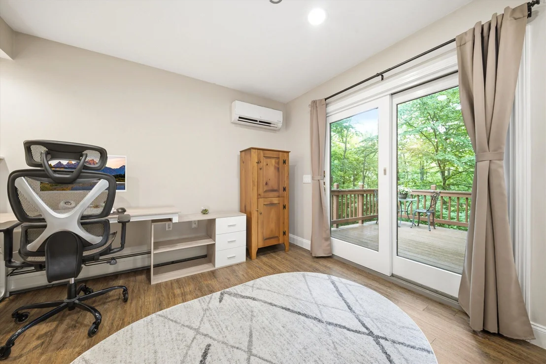Photo of 107 Hackett Hill