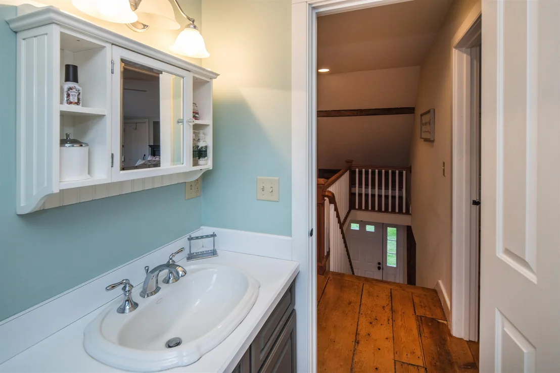 Photo of 3259 West Hill