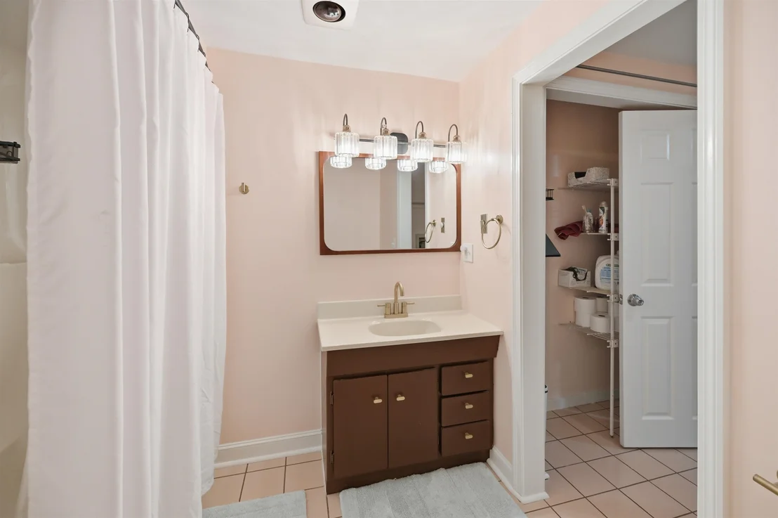 Photo of 10 Hampton Towne