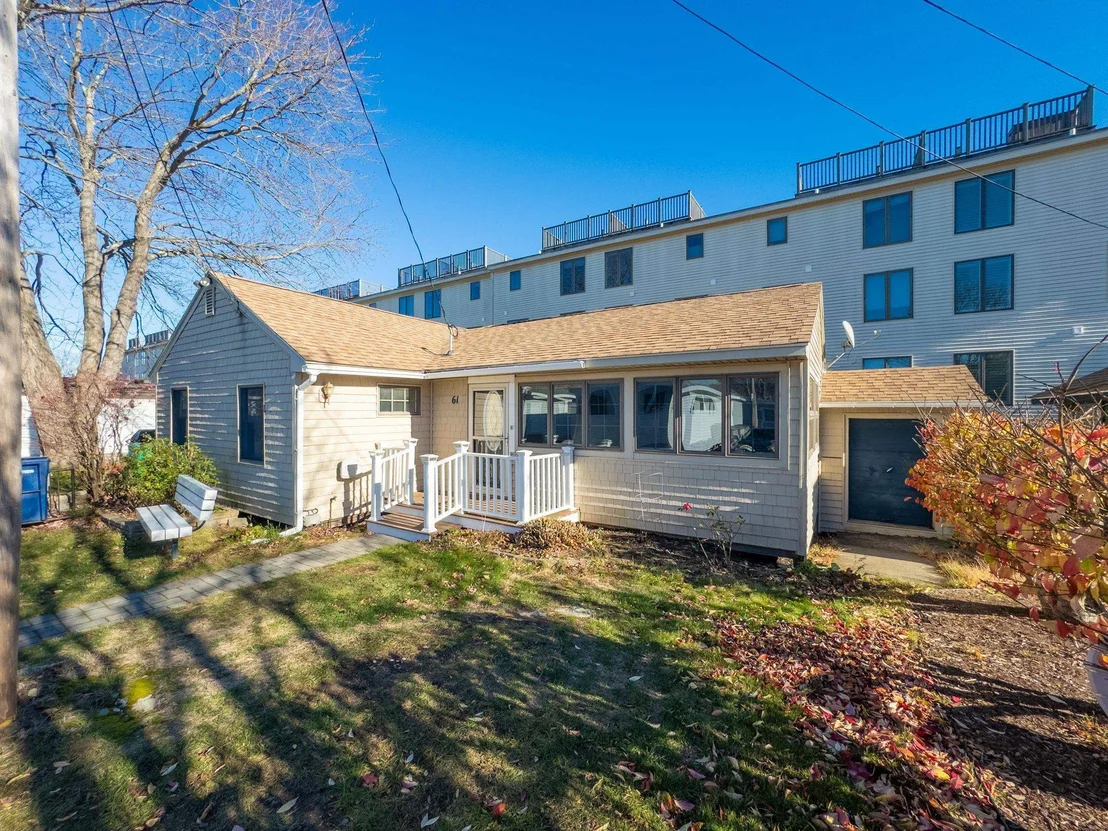Photo of 61 Acorn