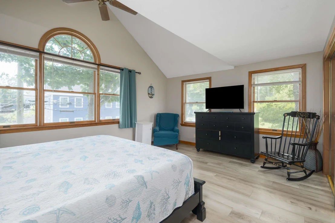 Photo of 35 Beacon
