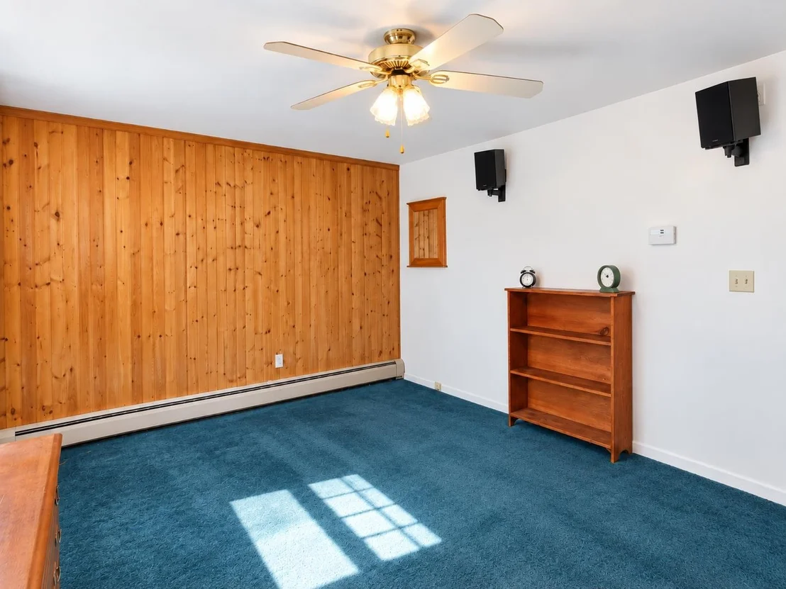 Photo of 12 Roundtree