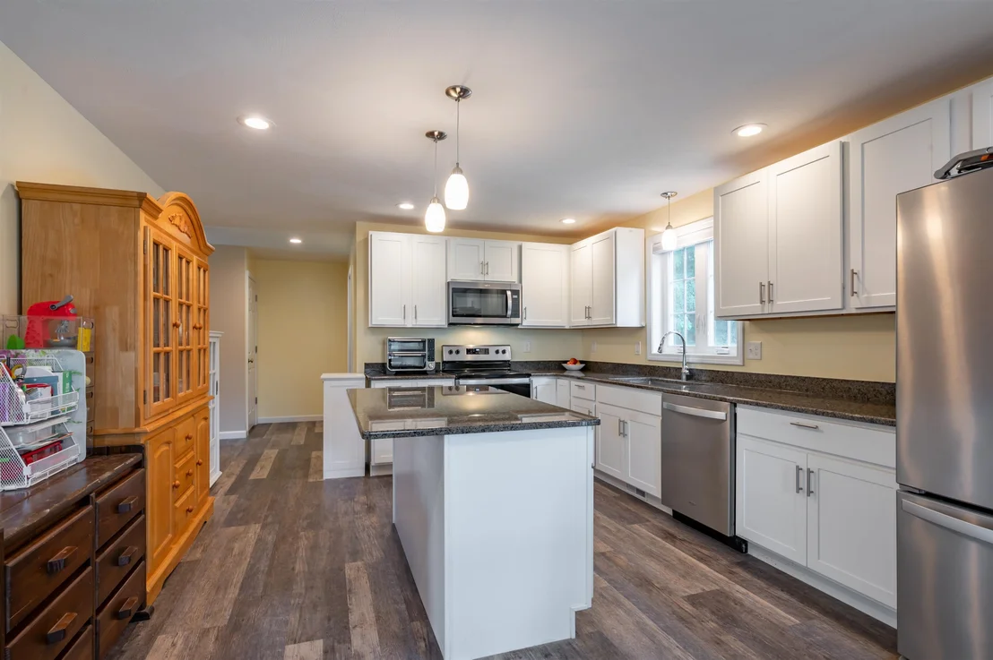 Photo of 885 Mason