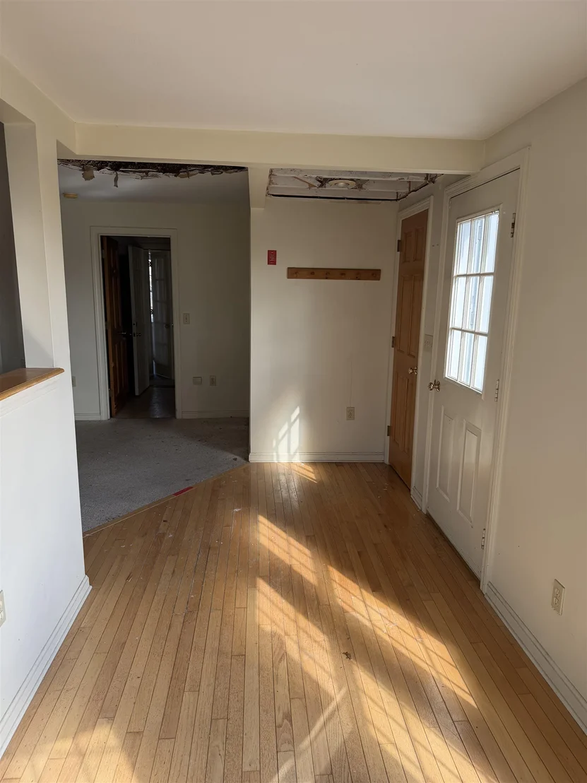 Photo of 127 Daniel Webster
