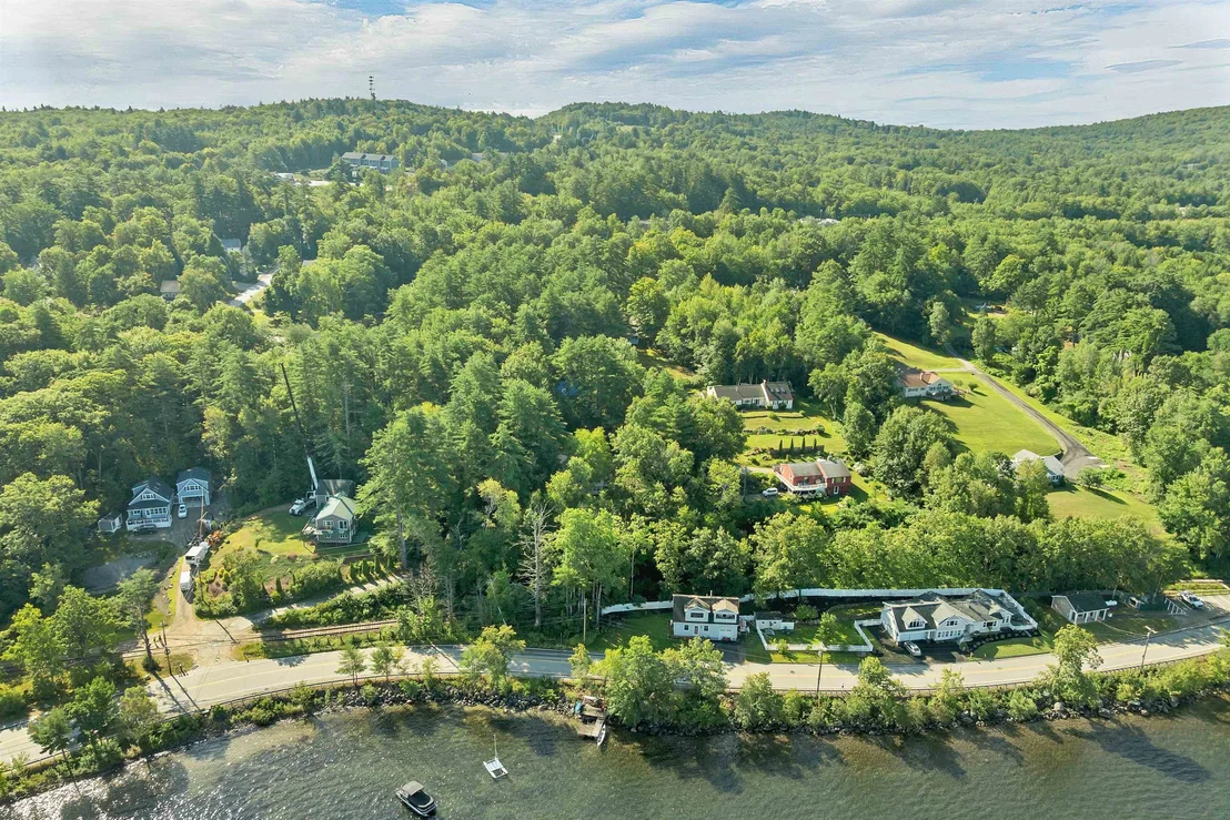Photo of 10 Lakeview